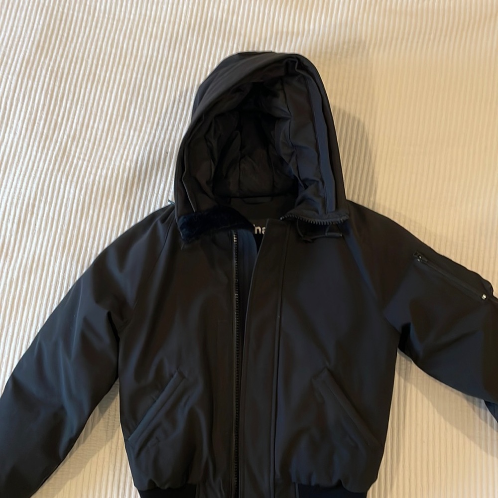 Aritzia Resort Parka Size Small